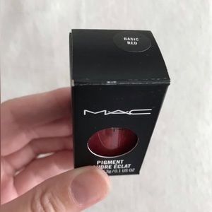 MAC Red Pigment